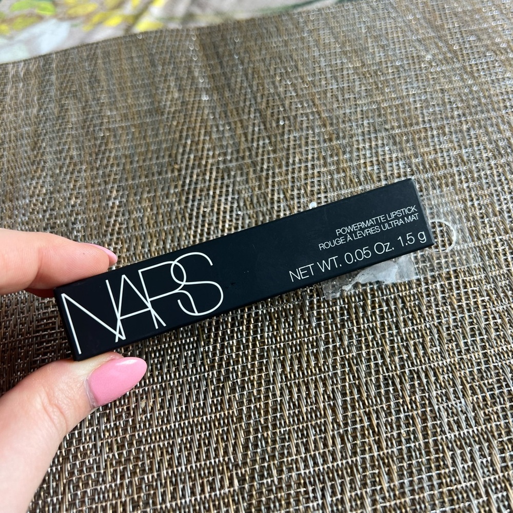 New! NARS Powermatte Long-Lasting Lipstick 135 Mogador 1.5g - Picture 3 of 3